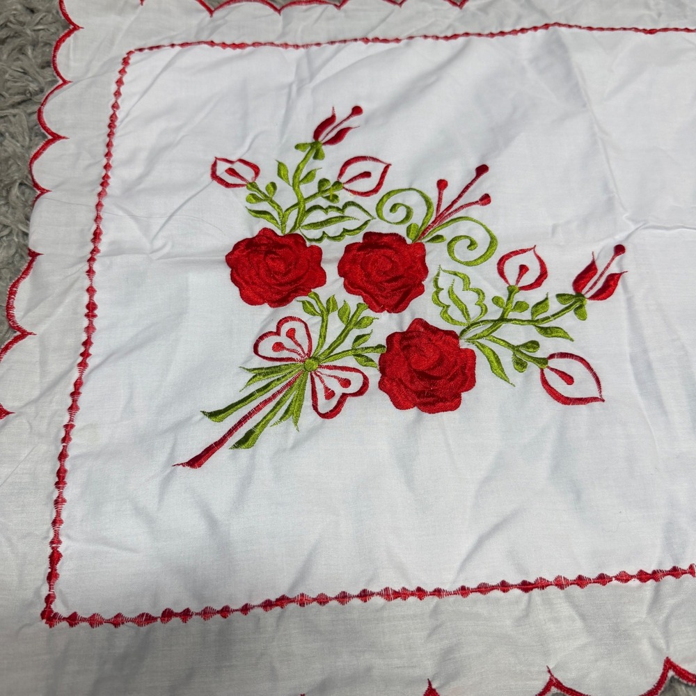 Vintage White Embroidered Red Rose Table Runner Scalloped Edge Dresser Scarf
